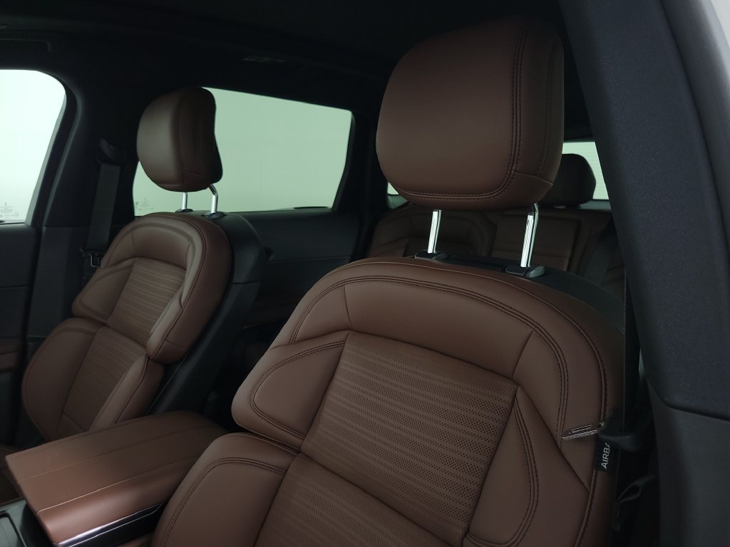 New 2026 Lincoln Nautilus Reserve AWD/4WD image 18