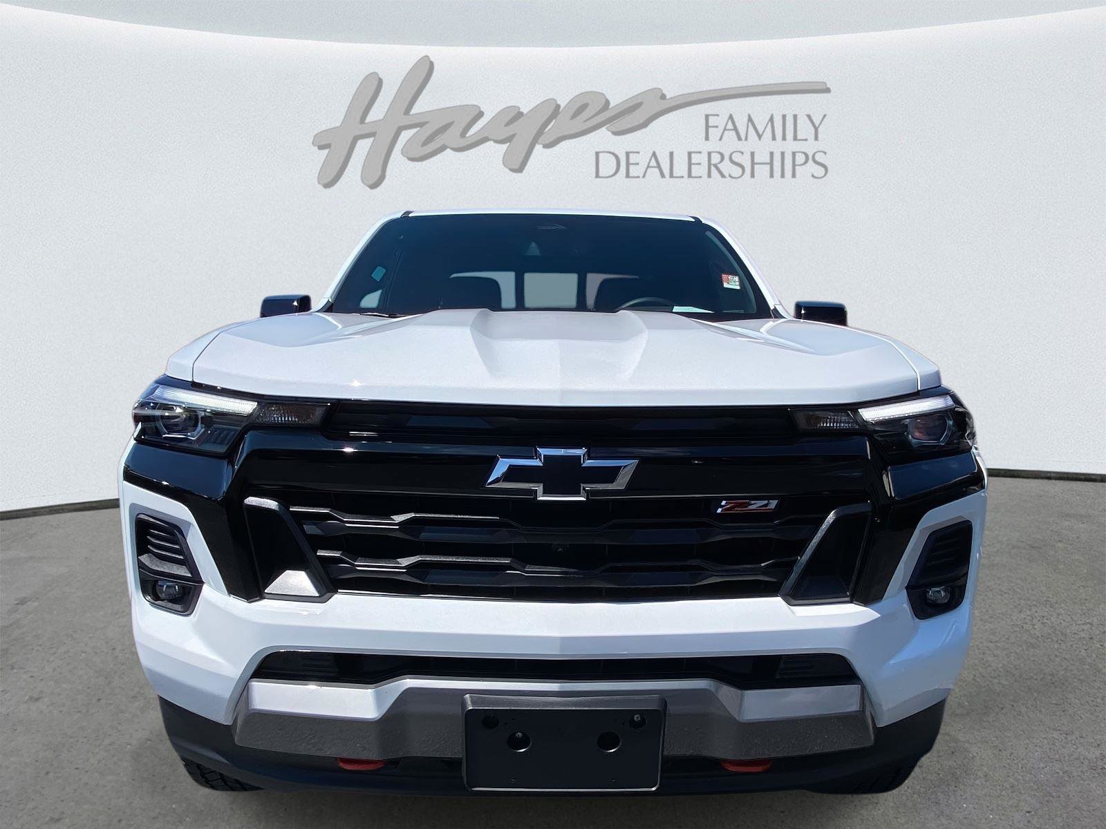 Used 2024 Chevrolet Colorado Z71 w/ Z71 Convenience Package 2 image 36