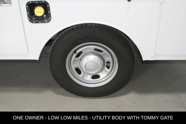 Used 2017 Ford F250 XL w/ Power Equipment Group RWD image 11