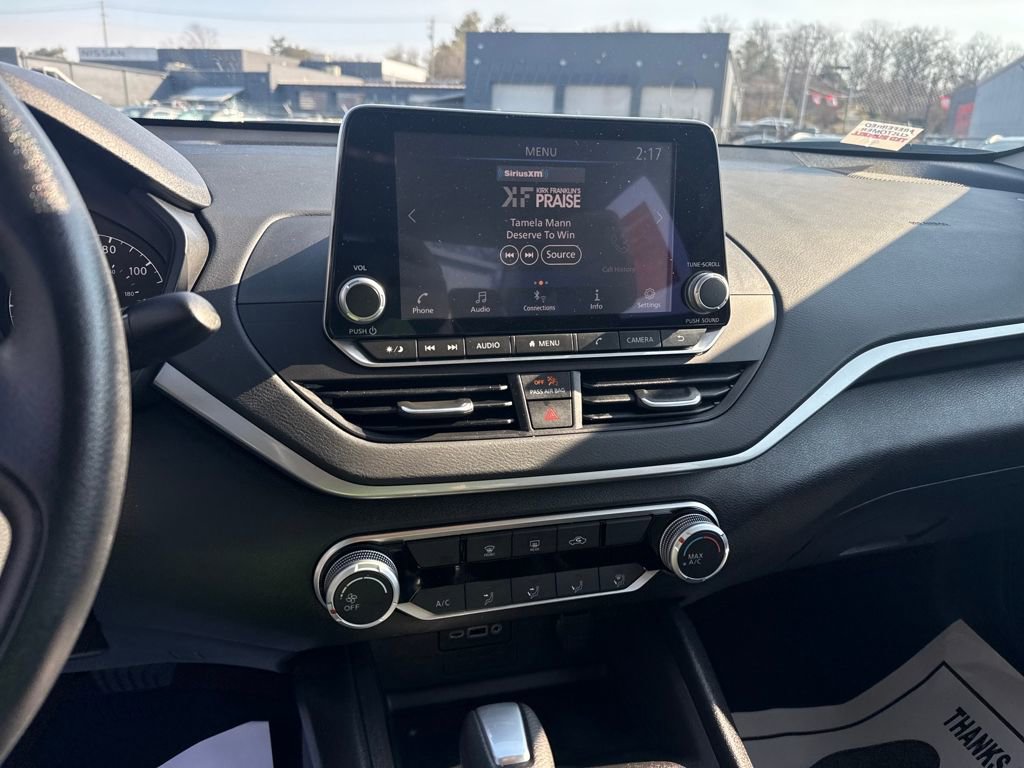 Used 2025 Nissan Altima 2.5 S image 18