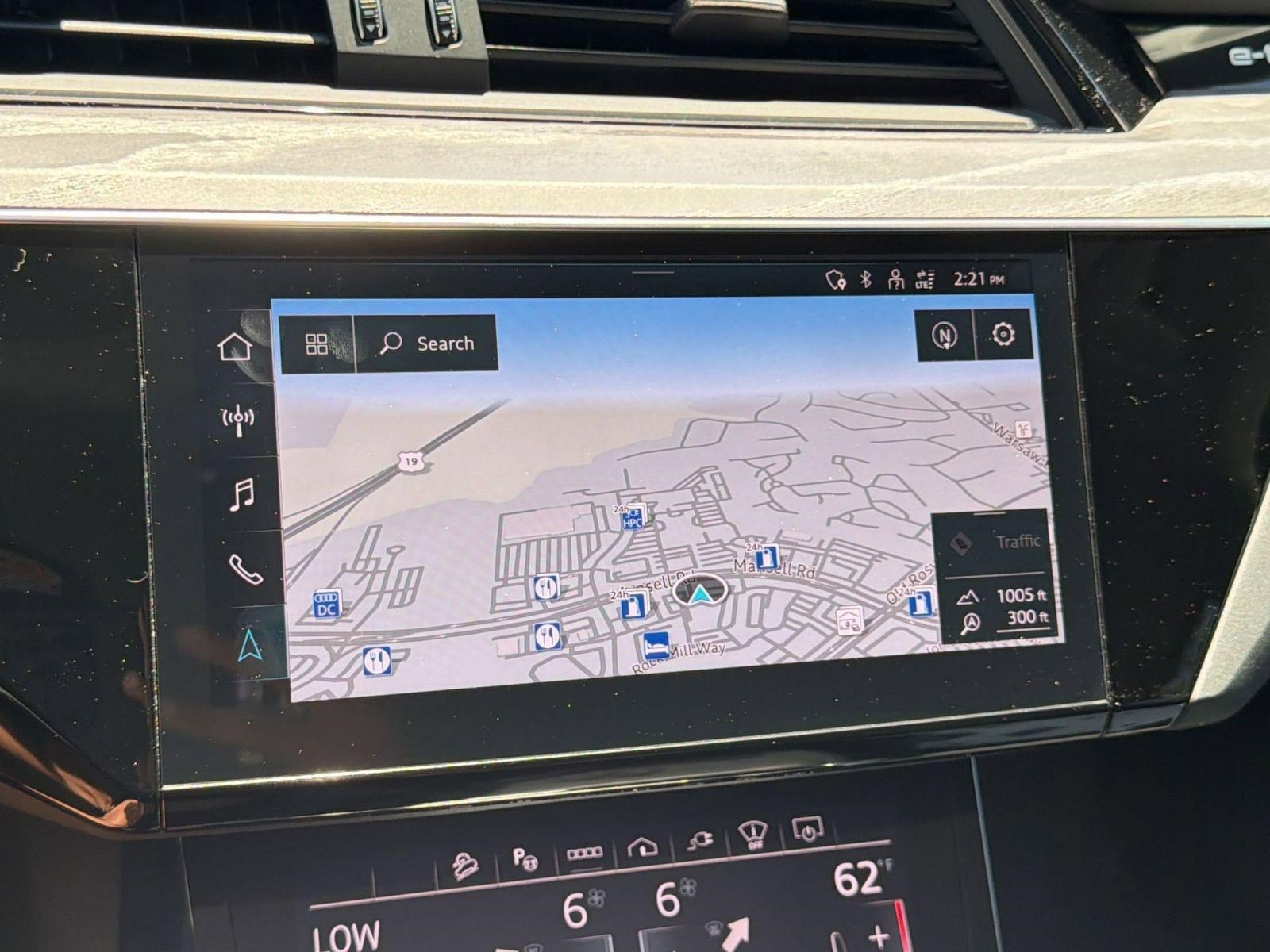 Used 2024 Audi Q8 e-tron Prestige AWD/4WD image 22