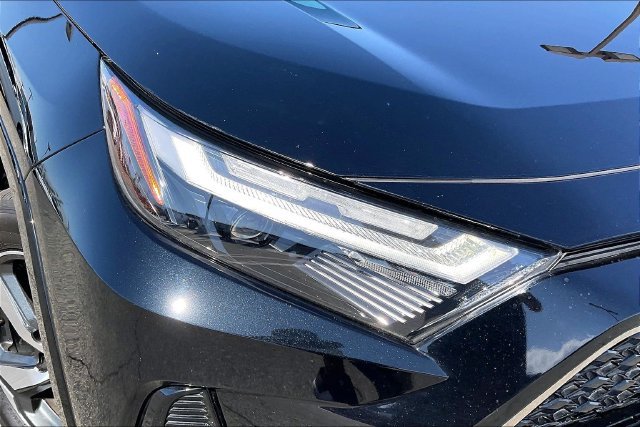 Used 2024 Toyota RAV4 SE w/ Weather & Moonroof Package AWD/4WD image 27