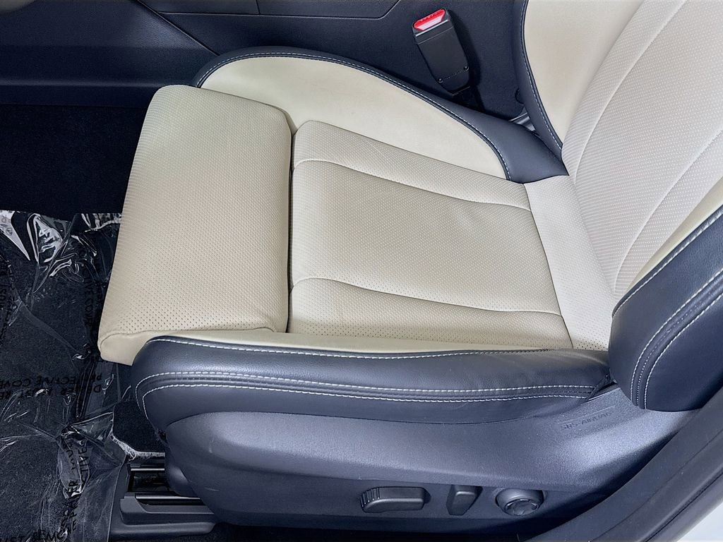 Used 2025 Subaru Outback Limited AWD/4WD image 20