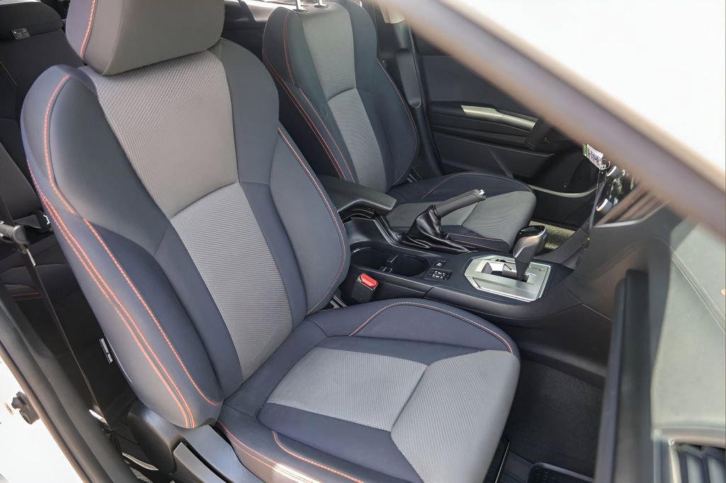 Used 2019 Subaru Crosstrek 2.0i Premium w/ Eyesight System image 30