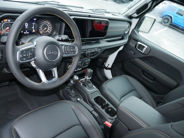 Used 2024 Jeep Wrangler Sahara w/ Technology Group image 17