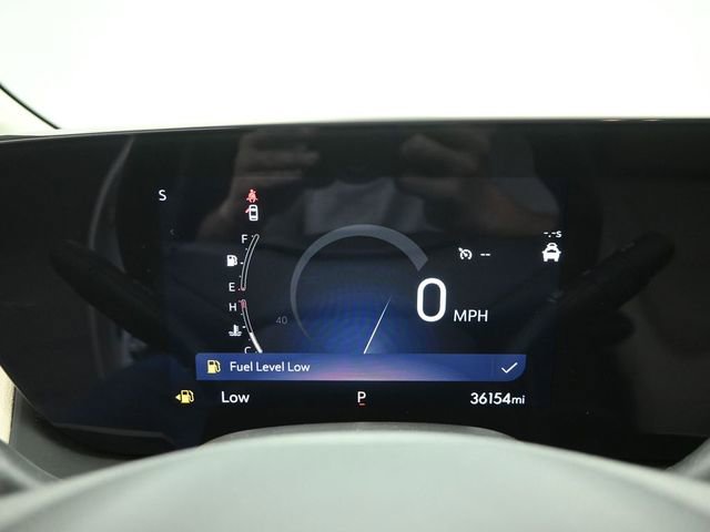 Used 2024 Buick Encore GX Avenir w/ Avenir Convenience Package image 18