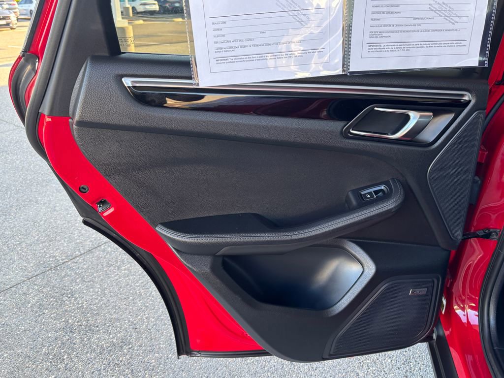 Used 2023 Porsche Macan image 26