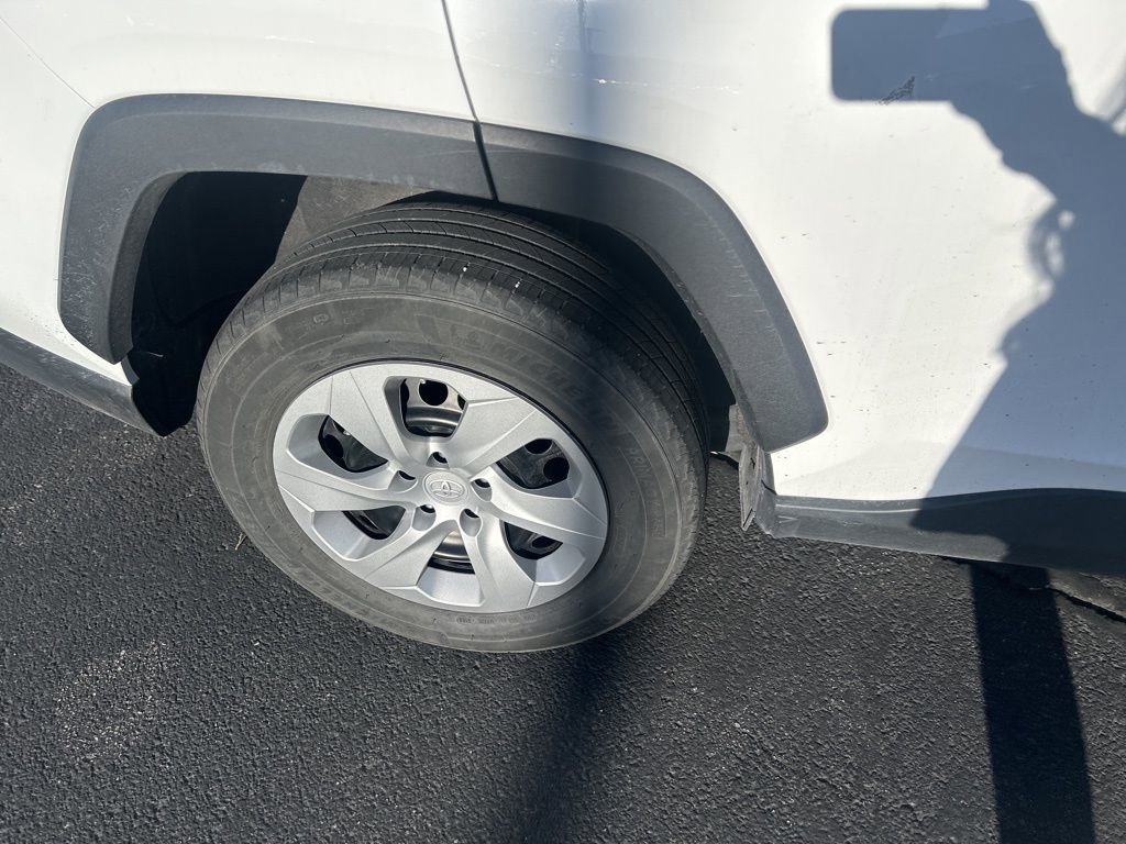 Used 2023 Toyota RAV4 LE image 13