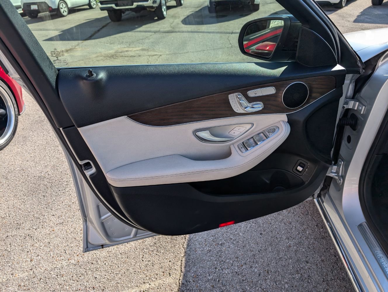 Used 2018 Mercedes-Benz C 300 Sedan w/ Premium Package image 11