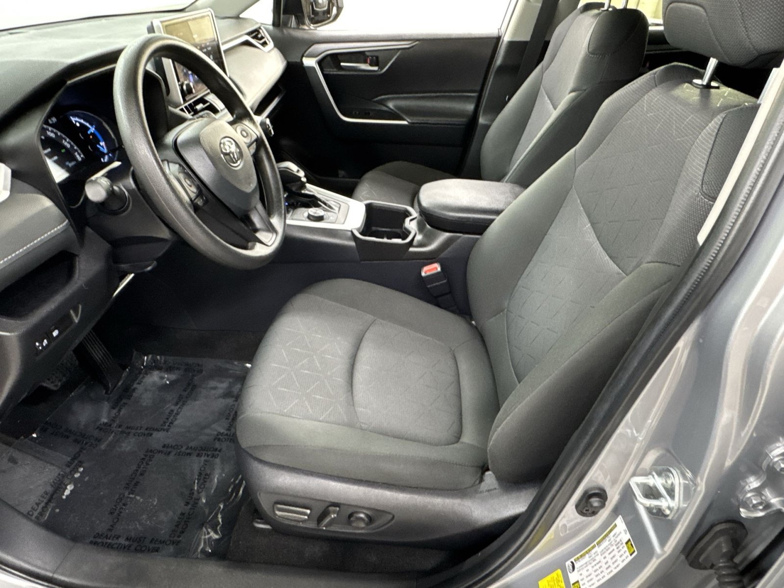 Used 2024 Toyota RAV4 XLE AWD/4WD image 16