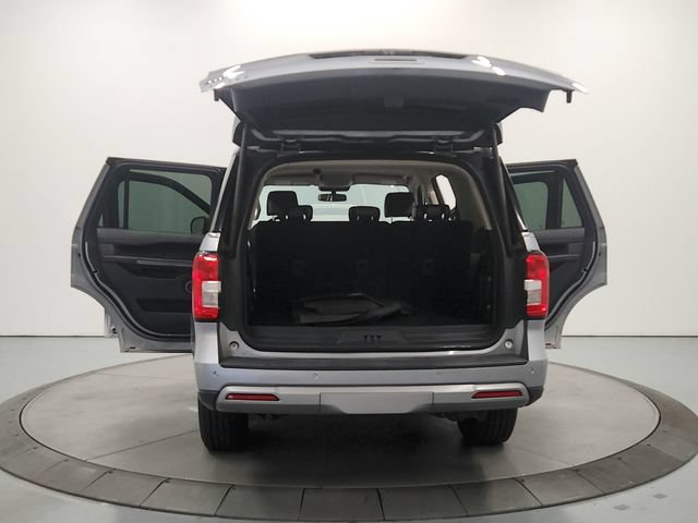 Used 2024 Ford Expedition XLT RWD image 15