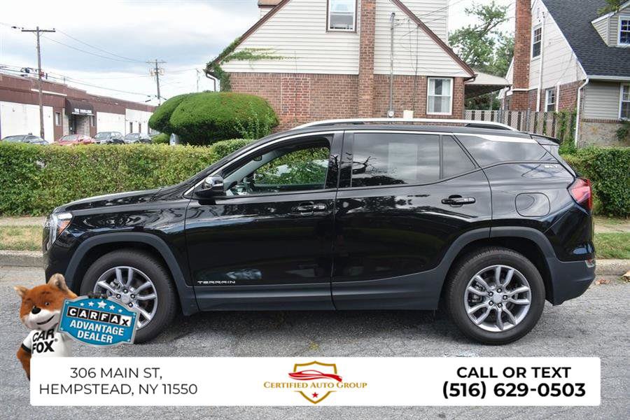 Used 2023 GMC Terrain SLT image 8