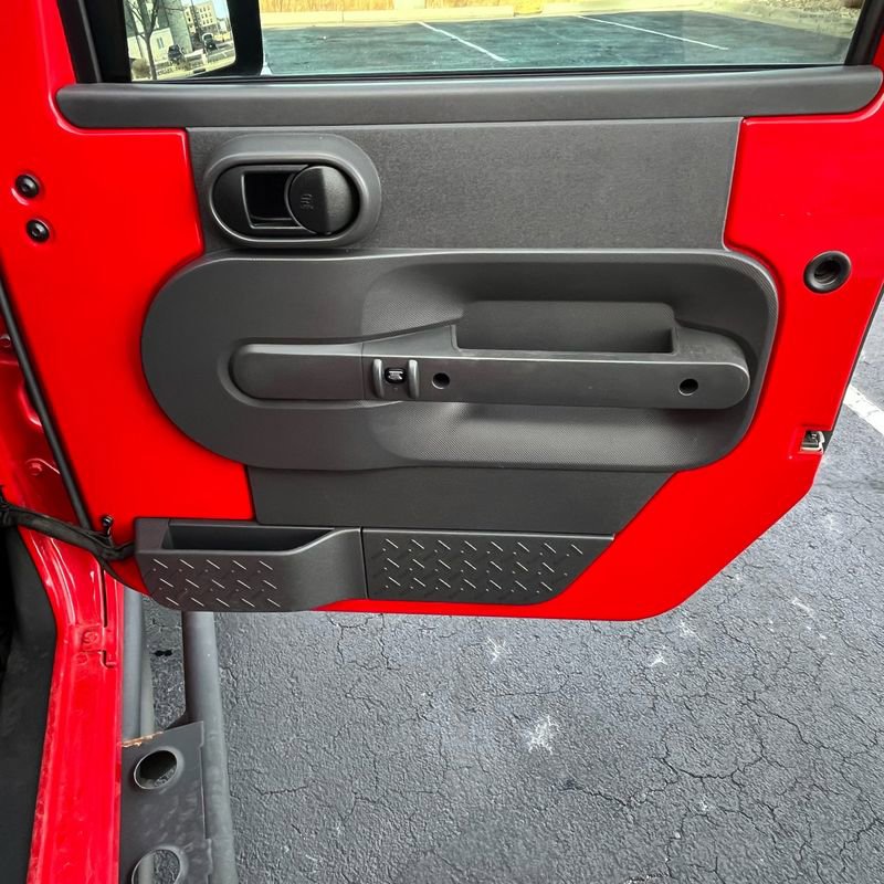 Used 2010 Jeep Wrangler Unlimited Sport w/ PWR Convenience Group image 18