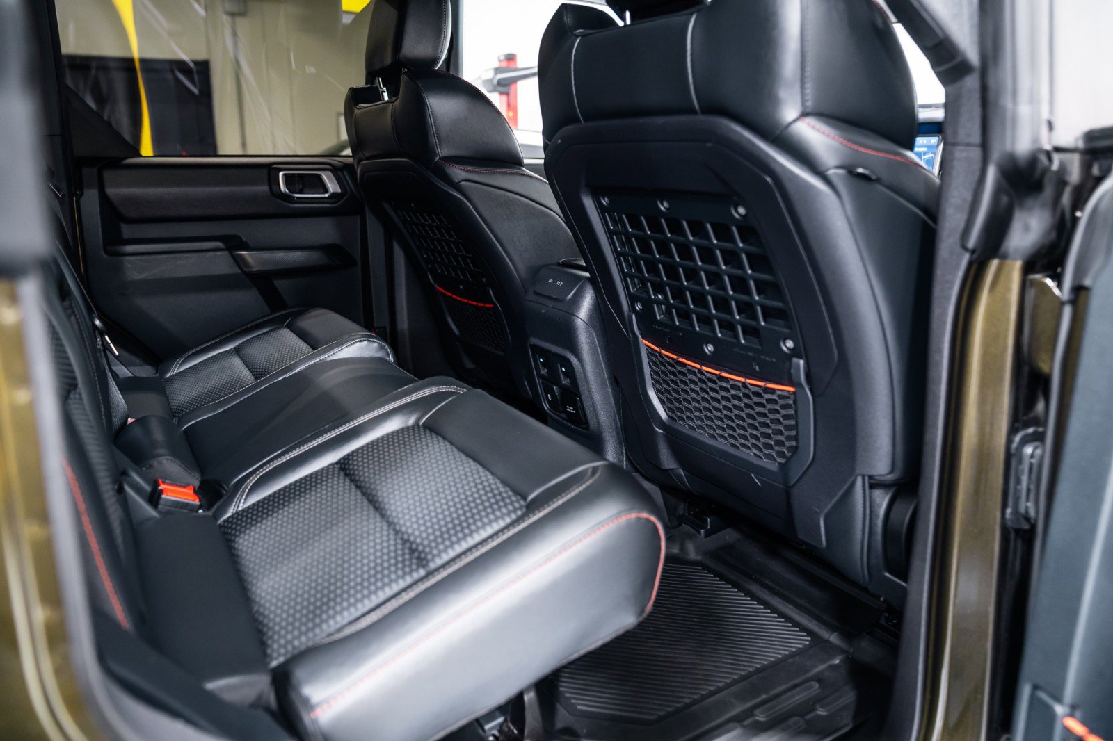 Used 2024 Ford Bronco Raptor w/ Interior Carbon Fiber Pack 6 image 42