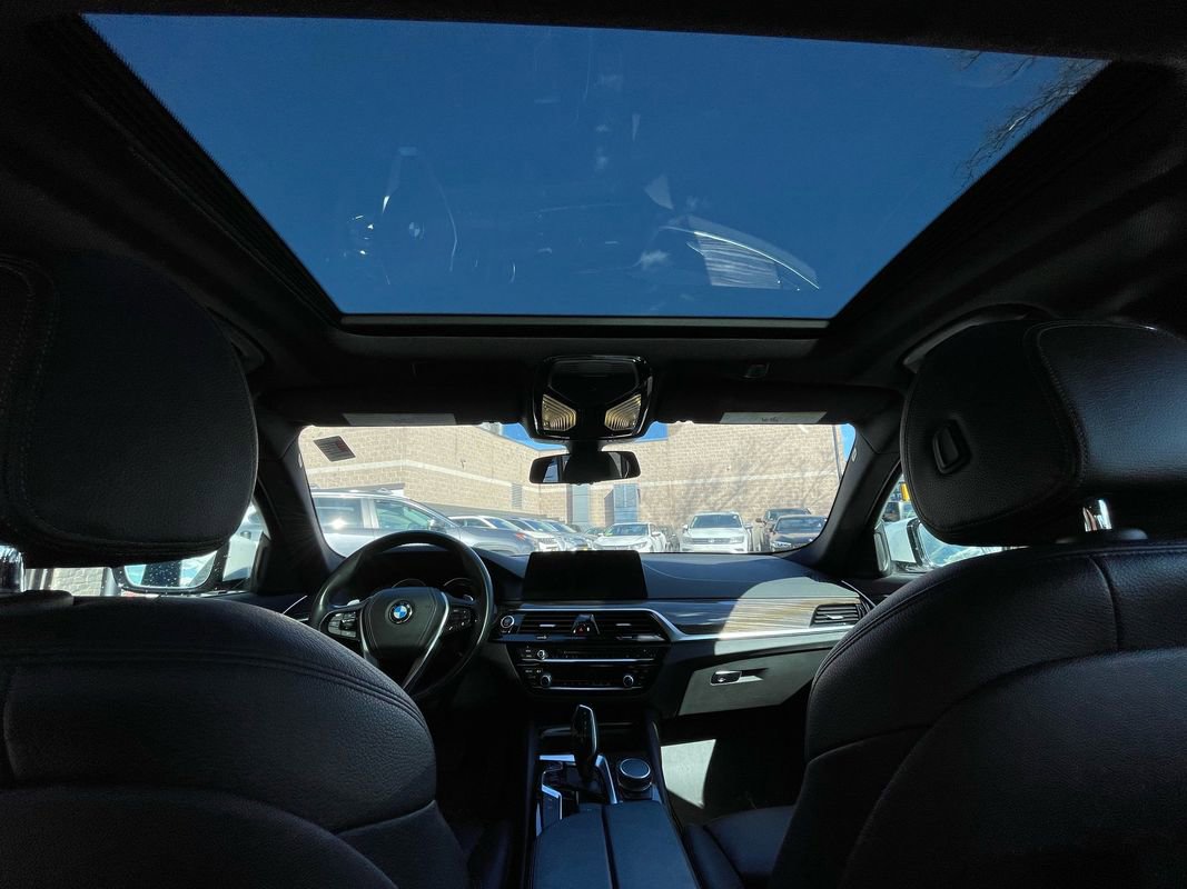 Used 2018 BMW 530i xDrive image 11