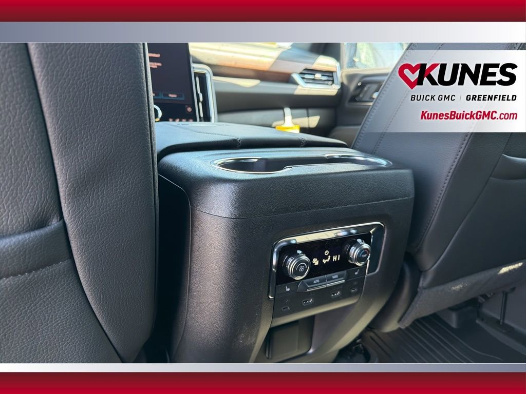 New 2026 GMC Yukon XL Denali w/ Denali Reserve Package image 38