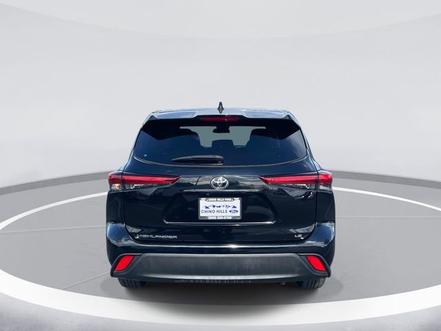 Used 2023 Toyota Highlander LE image 6