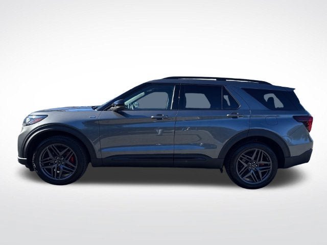 New 2026 Ford Explorer ST-Line w/ ST-Line Street Pack AWD/4WD image 2