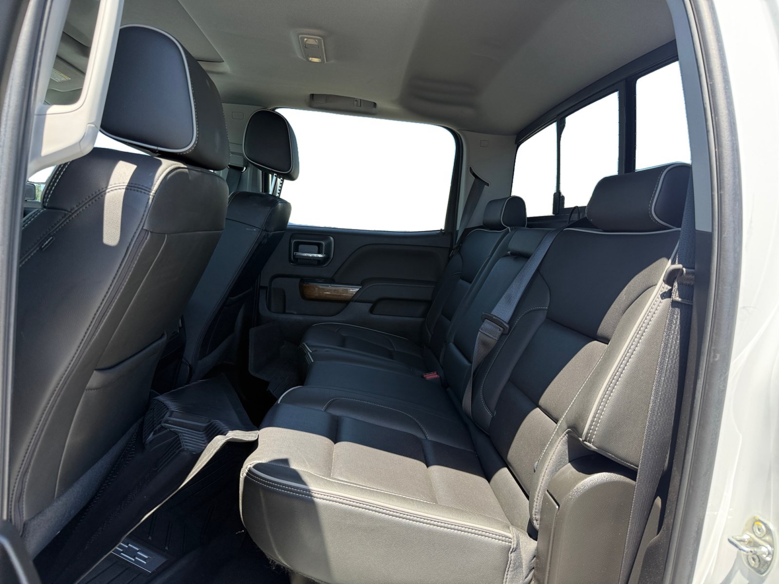 Used 2018 Chevrolet Silverado 2500 High Country w/ Duramax Plus Package AWD/4WD image 16