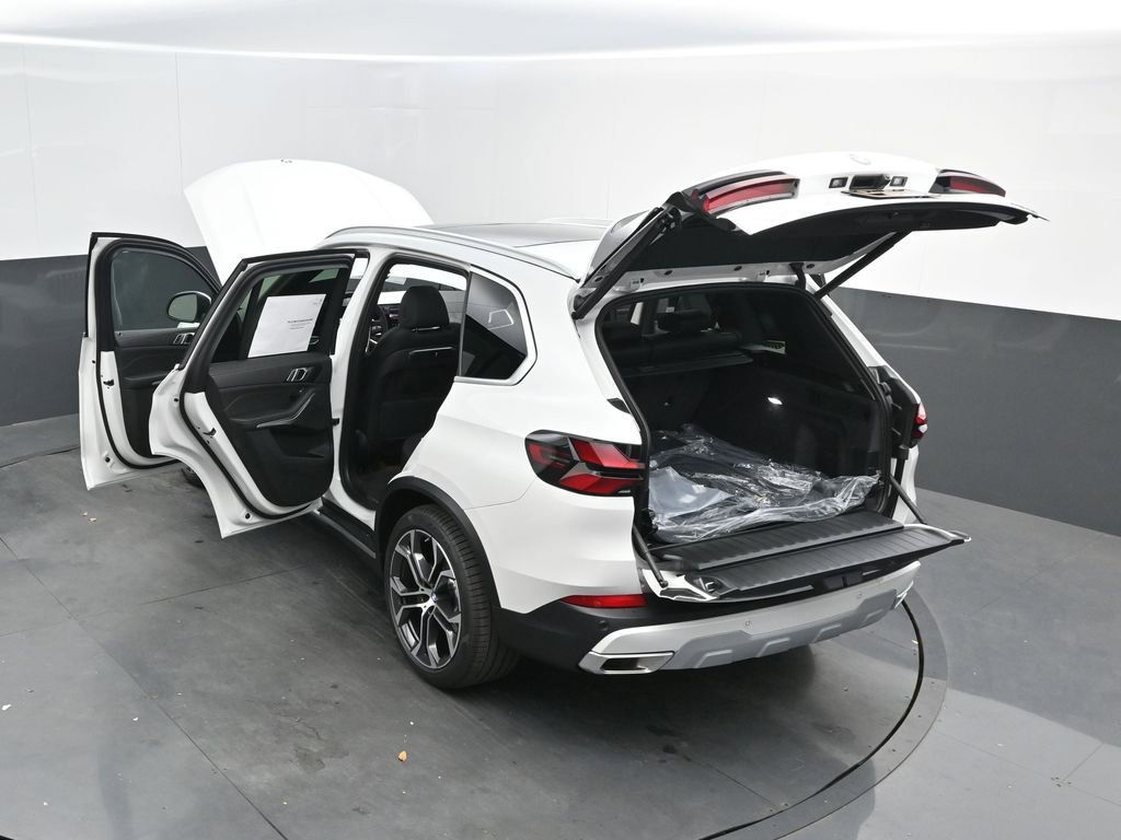 New 2026 BMW X5 xDrive40i w/ Parking Assistance Package AWD/4WD image 57