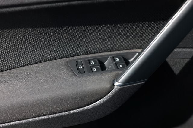Used 2018 Volkswagen GTI SE FWD image 46