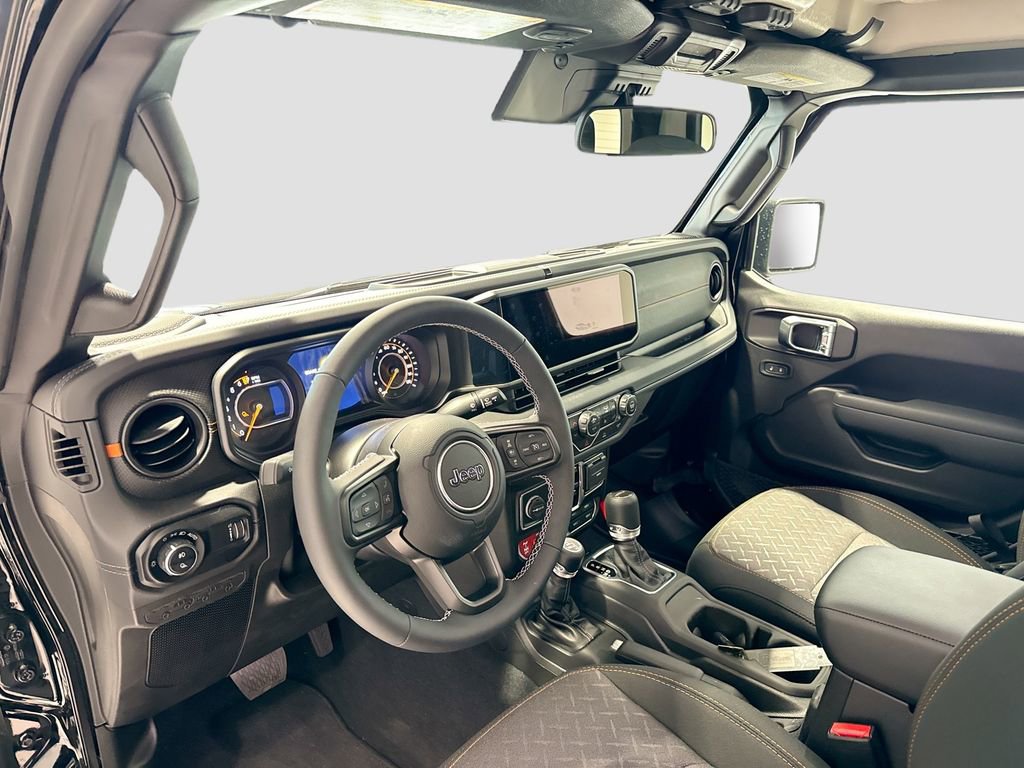 Used 2025 Jeep Gladiator Mojave w/ Convenience Group image 8