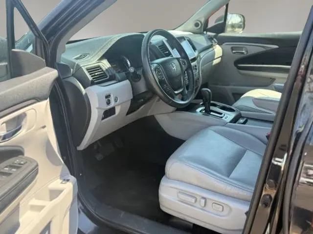 Used 2017 Honda Pilot EX-L image 10