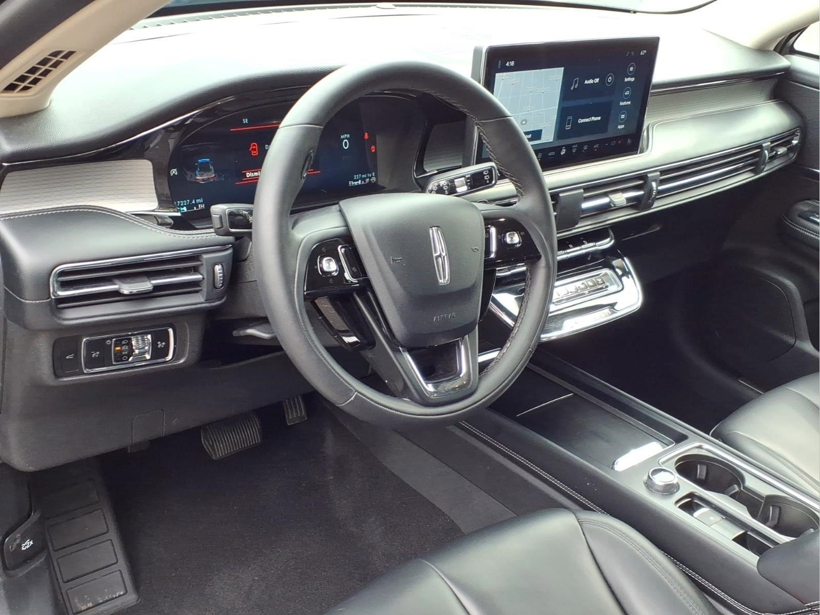 Used 2024 Lincoln Corsair FWD image 12