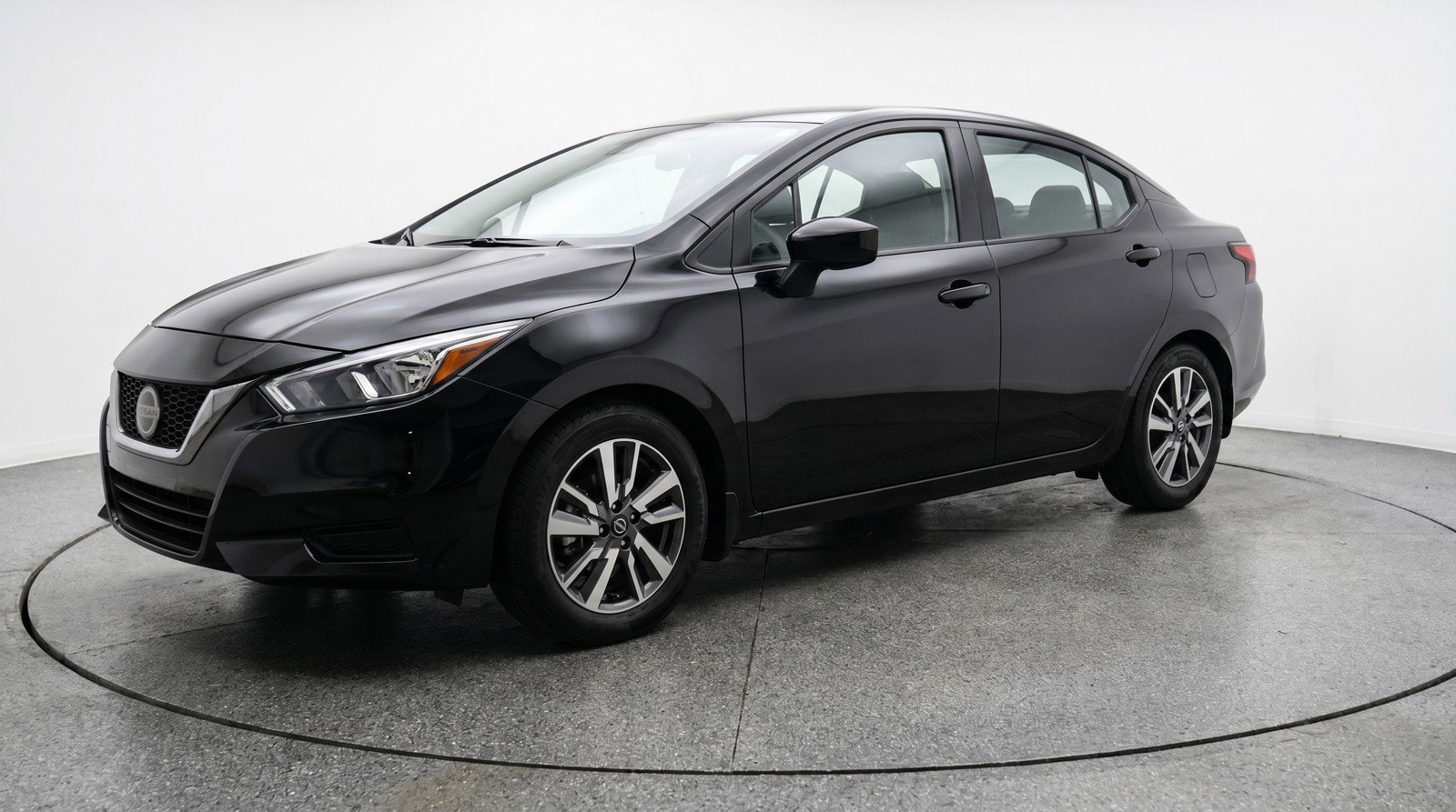 Used 2025 Nissan Versa SV image 3