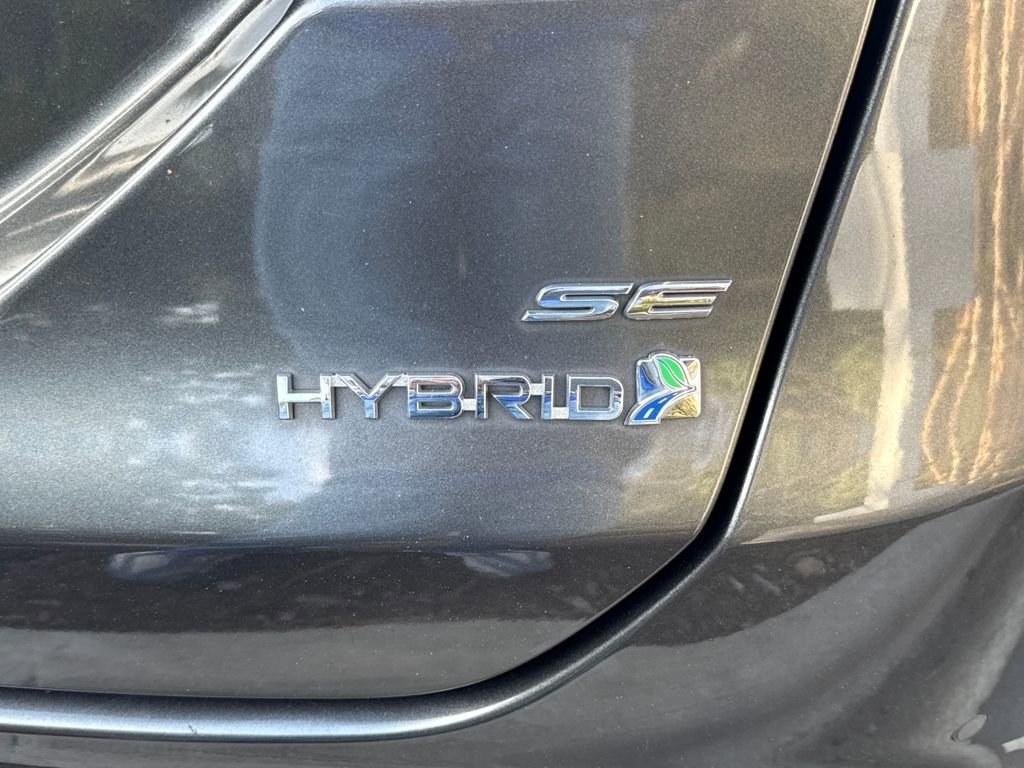 Used 2018 Ford Fusion SE image 19