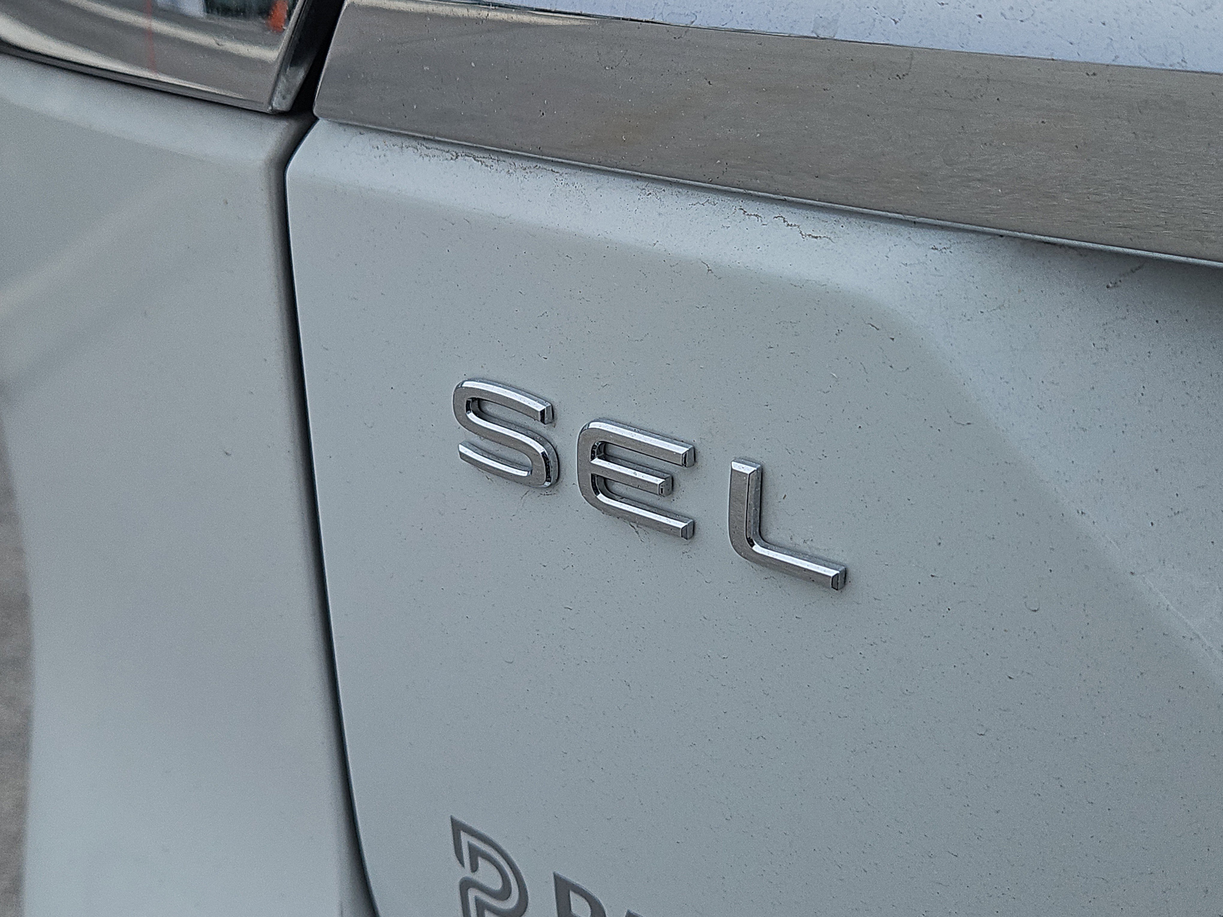 Certified 2025 Volkswagen Atlas SEL Premium R-Line image 5