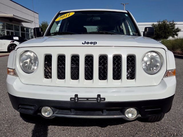 Used 2011 Jeep Patriot Latitude AWD/4WD image 8