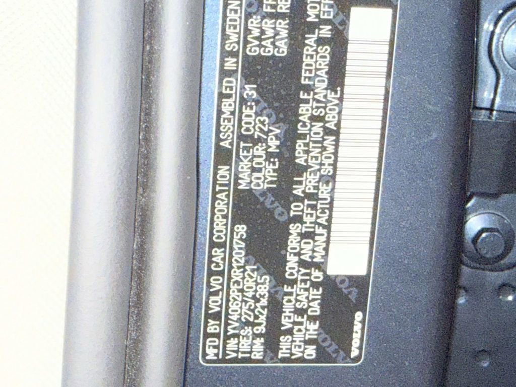 Used 2024 Volvo XC90 B6 Plus image 32