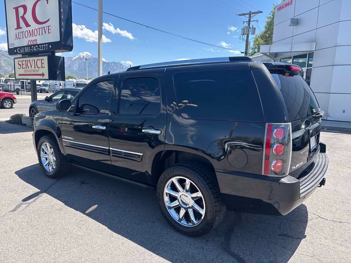 Used 2007 GMC Yukon Denali AWD/4WD image 7