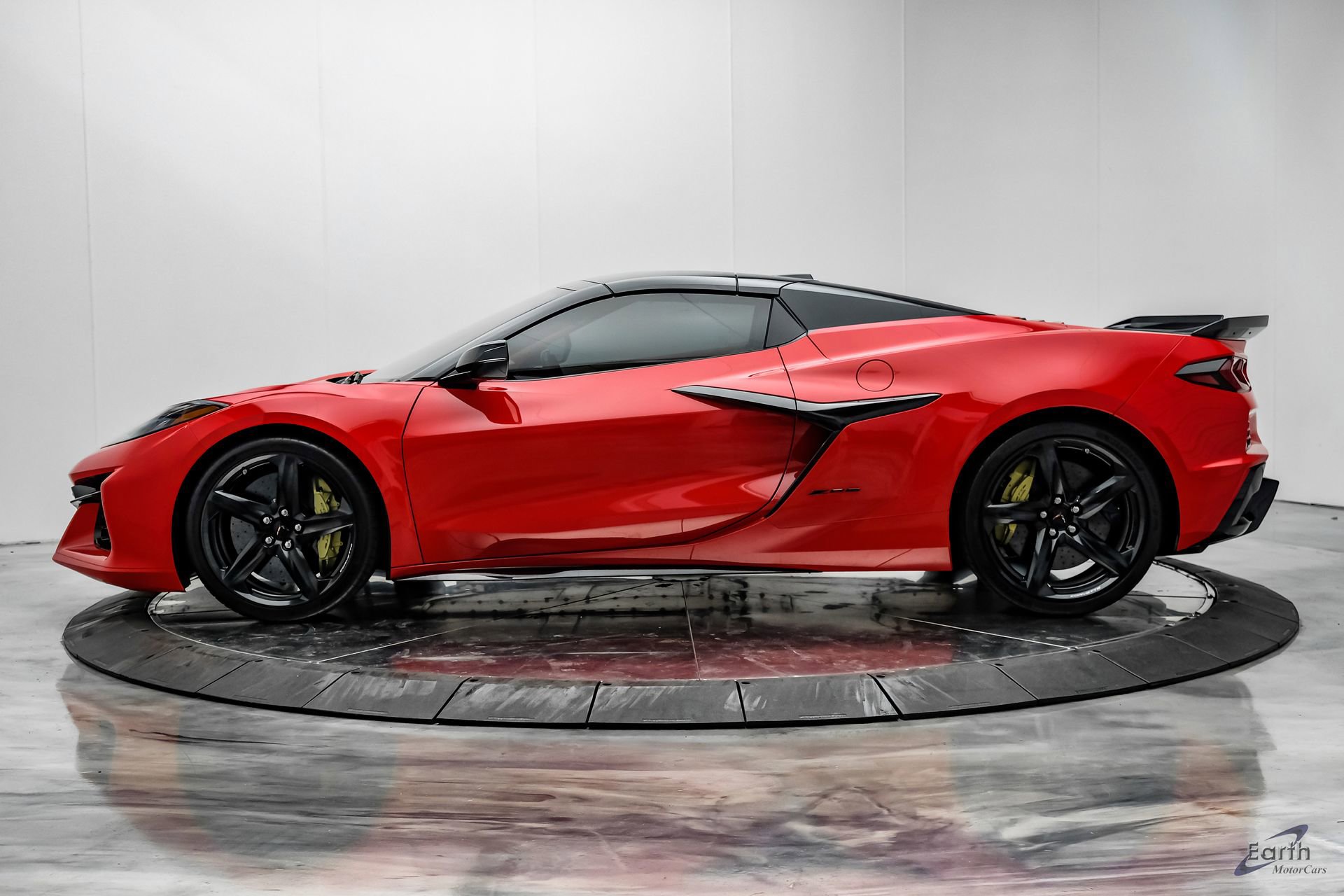 Used 2023 Chevrolet Corvette Z06 w/ Stealth Interior Trim Package image 9