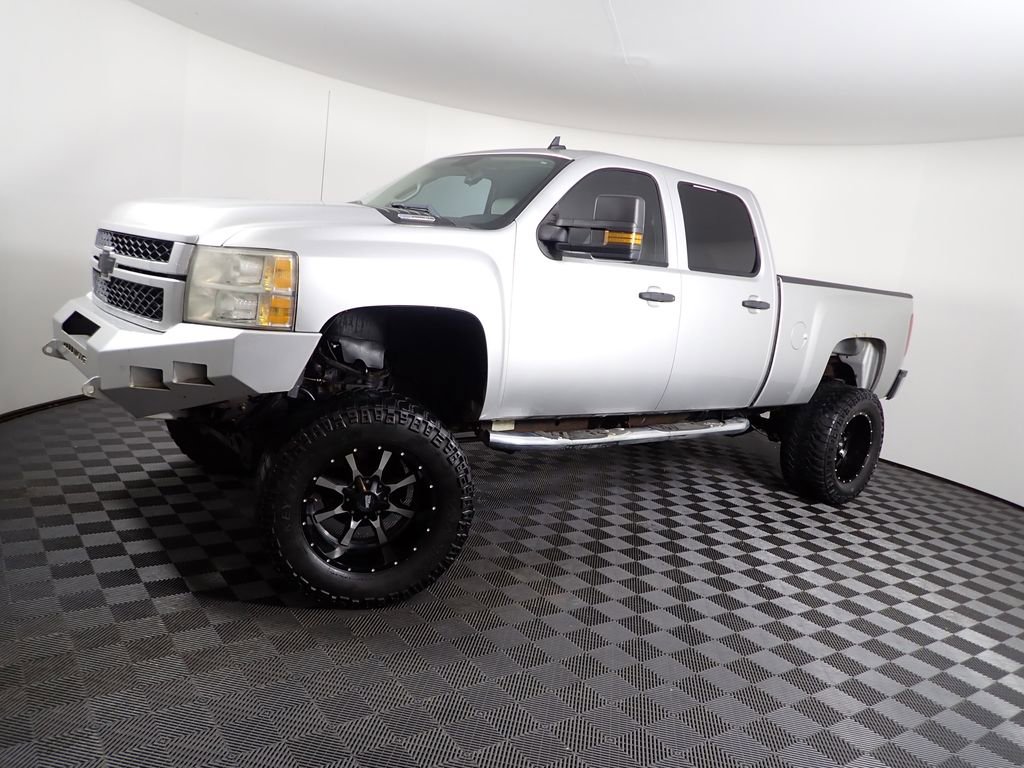 Used 2011 Chevrolet Silverado 2500 LT w/ Interior Plus Package image 10