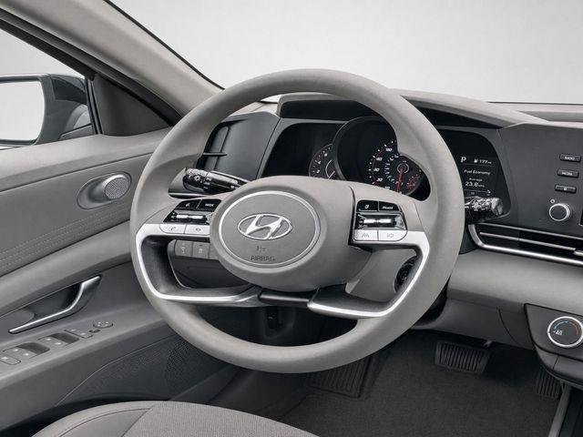 Used 2021 Hyundai Elantra SE FWD image 31