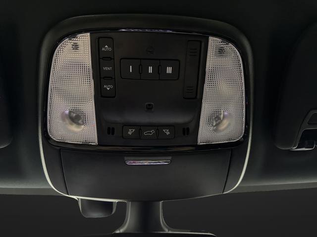 Certified 2025 Dodge Durango R/T image 28