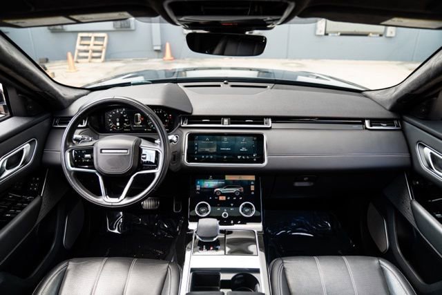 Used 2021 Land Rover Range Rover Velar R-Dynamic S image 26