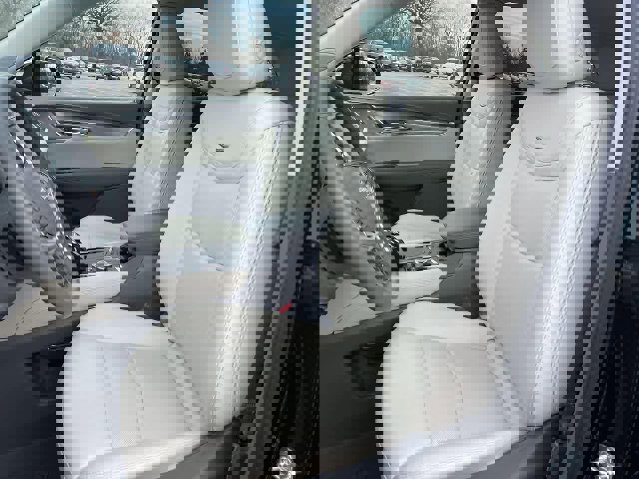 Certified 2025 Cadillac XT5 Premium Luxury w/ LPO, Floor Liner Package image 12