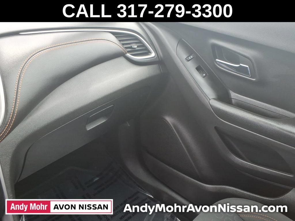 Used 2022 Chevrolet Trax LS w/ Tint and Cruise Package AWD/4WD image 28