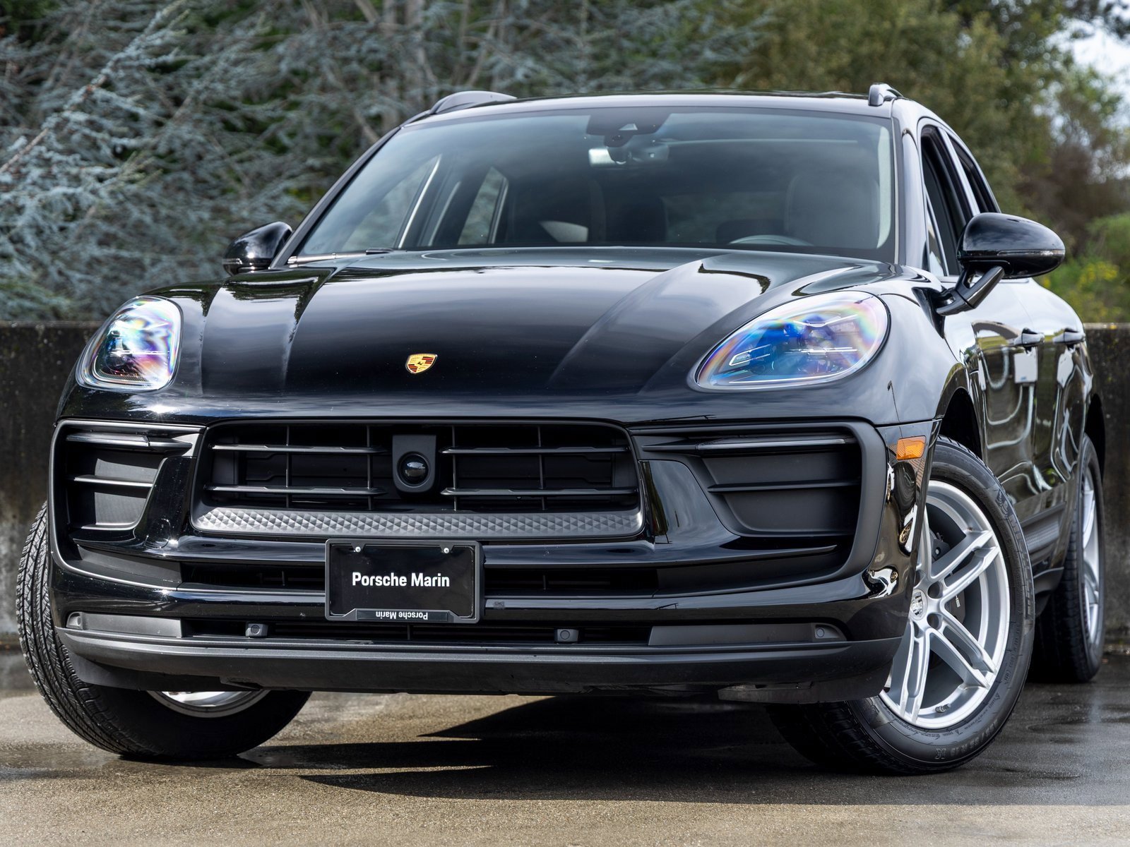 Certified 2025 Porsche Macan video 1