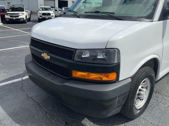 Used 2019 Chevrolet Express 2500 w/ Driver Convenience Package RWD image 9