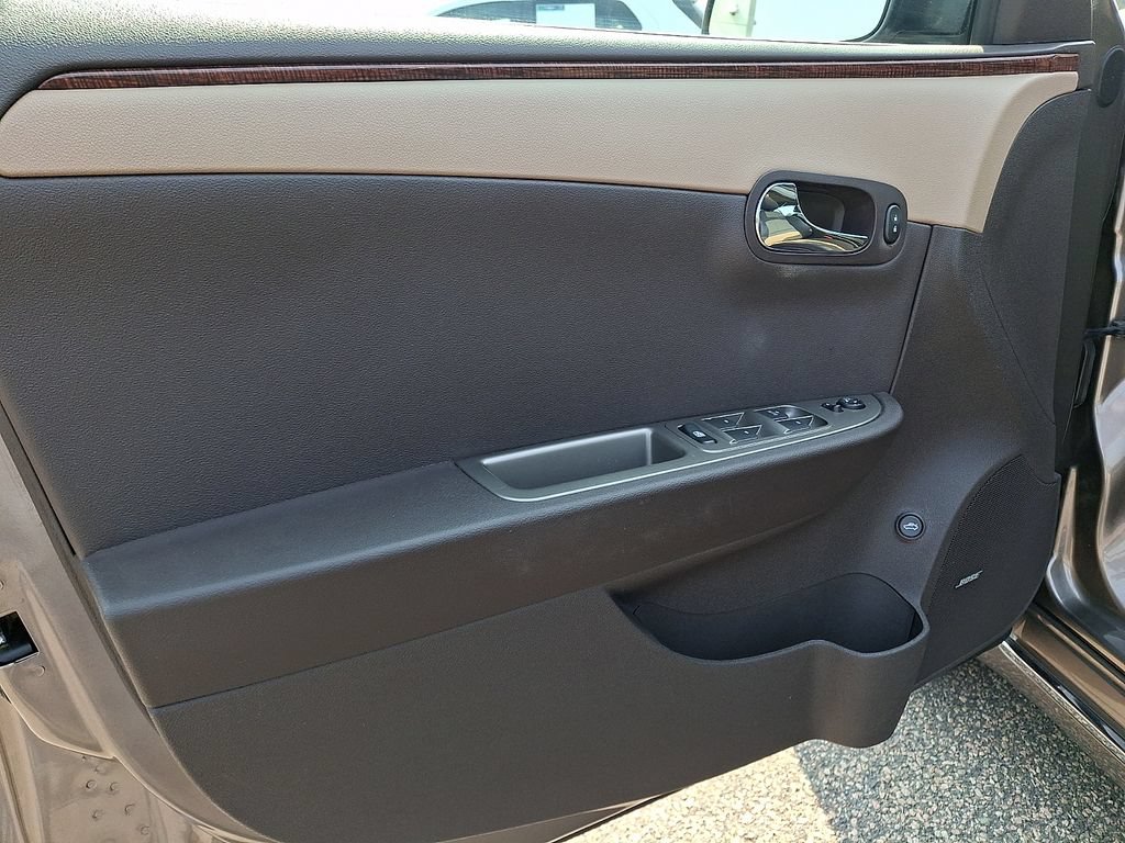 Used 2011 Chevrolet Malibu LTZ FWD image 13