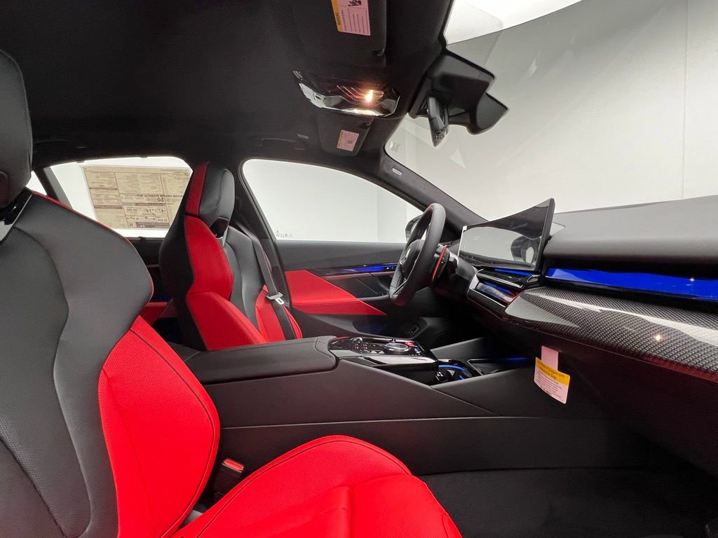 New 2026 BMW M5 w/ Carbon Package image 6
