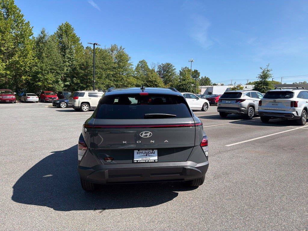 New 2027 Hyundai Kona SEL Sport FWD image 2