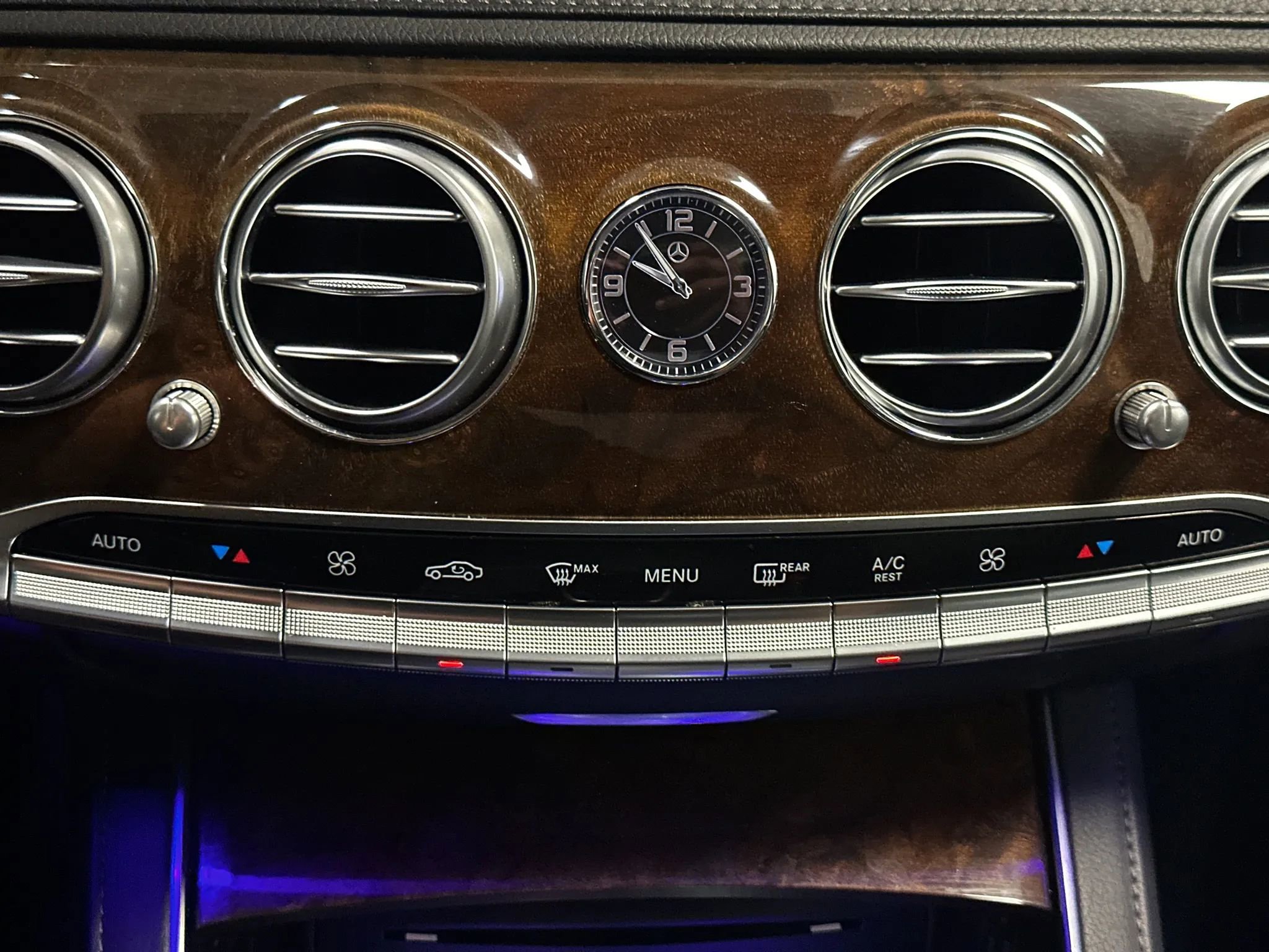 Used 2017 Mercedes-Benz S 550 Sedan image 41