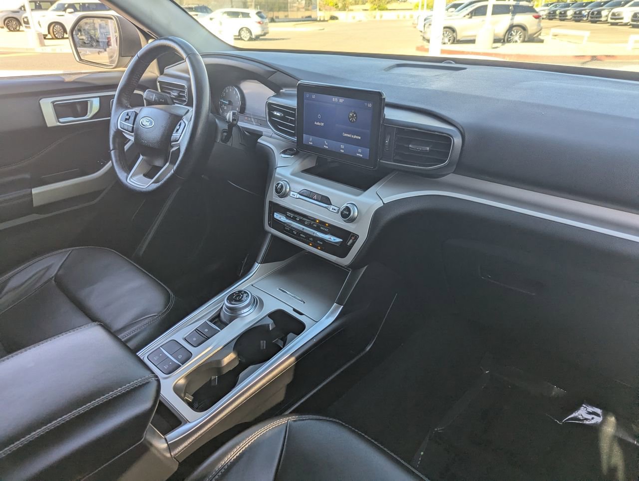 Used 2023 Ford Explorer XLT w/ Equipment Group 202A image 7