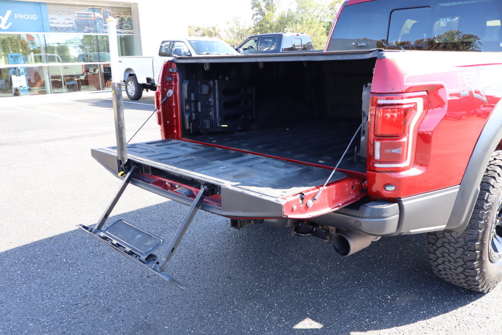 Used 2018 Ford F150 Raptor w/ Equipment Group 802A Luxury AWD/4WD image 21