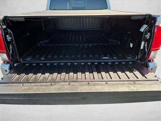 Used 2019 Toyota Tacoma TRD Sport w/ Technology Package RWD image 6